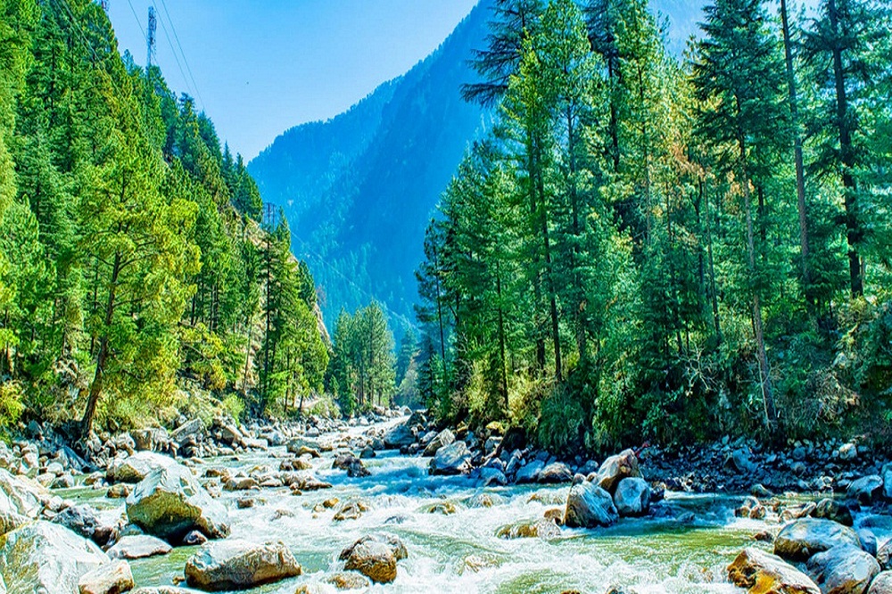 Himachal Harmony Luxury Package with Kasol & Amritsar